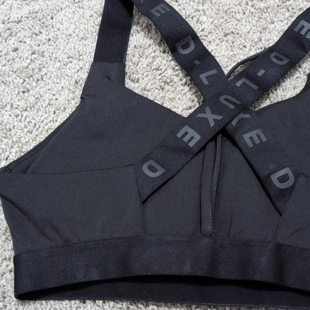 DECJUBA Black‎ Sports Bra Deluxe Active Designed in Australia size Small